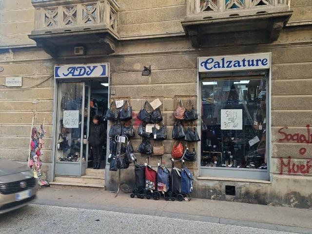 Locale Commerciale in vendita a Circoscrizione 6, Piemonte