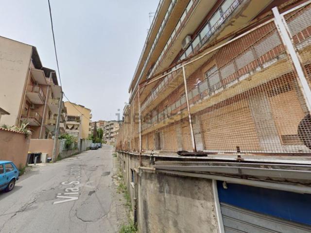 Locale Commerciale in vendita a V Circoscrizione, Messina
