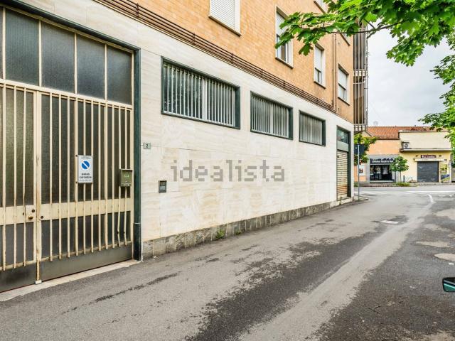 Locale Commerciale in vendita a Busto Arsizio, Lombardia