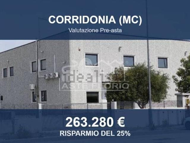 Locale Commerciale in vendita a Zona industriale Corridonia, Marche