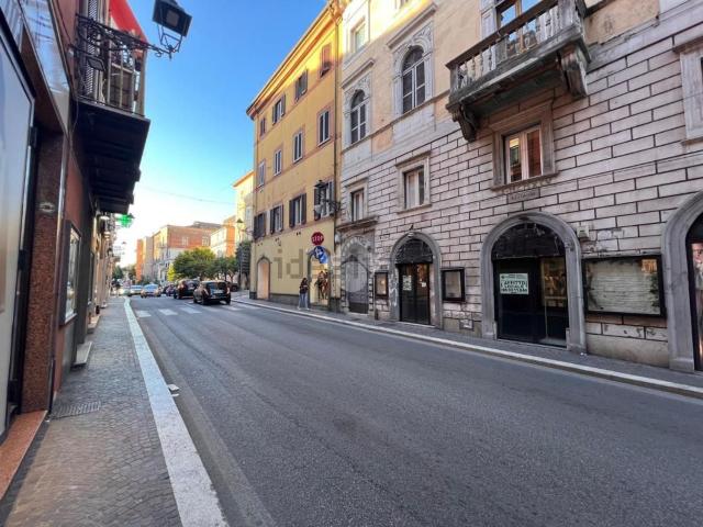 Locale Commerciale in vendita a Roma Capitale, Lazio