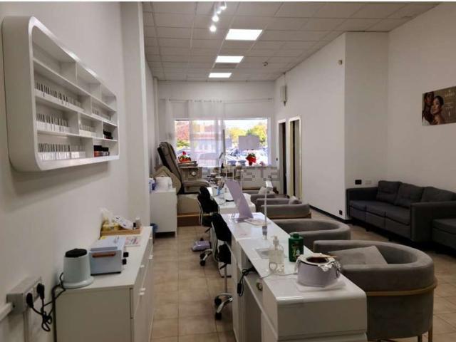 Locale Commerciale in vendita a Pianura Reggiana, Re