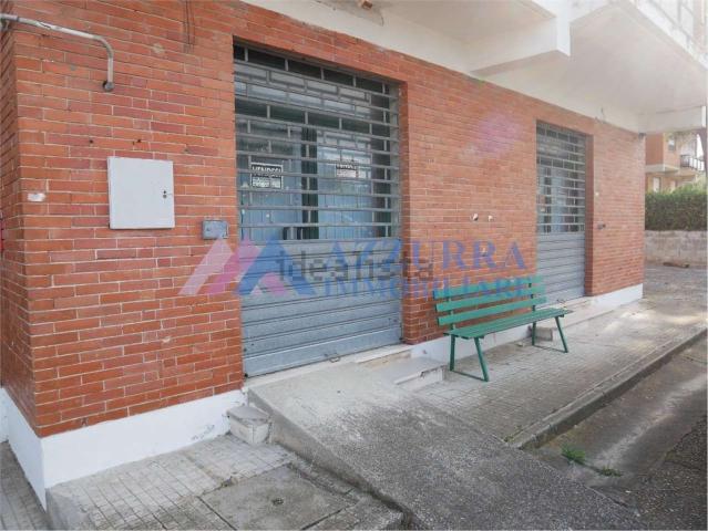 Locale Commerciale in vendita a Villaggio S.I.V., Vasto