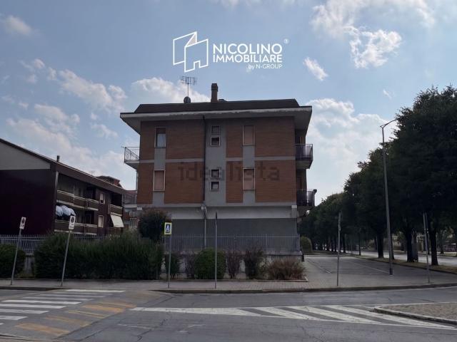 Locale Commerciale in vendita a Donatello, Piemonte