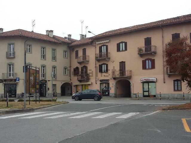 Locale Commerciale in vendita a Verzuolo, Piemonte