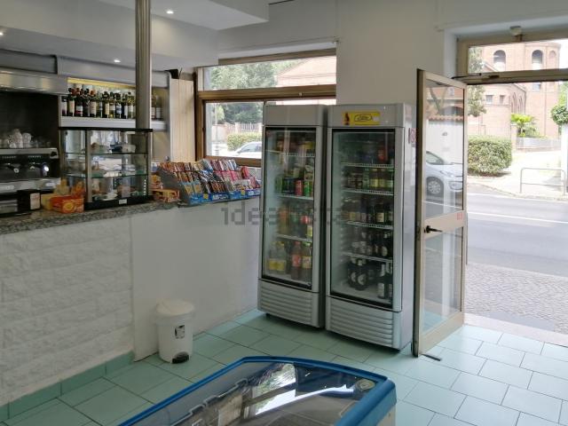 Locale Commerciale in vendita a Cornaredo, Lombardia