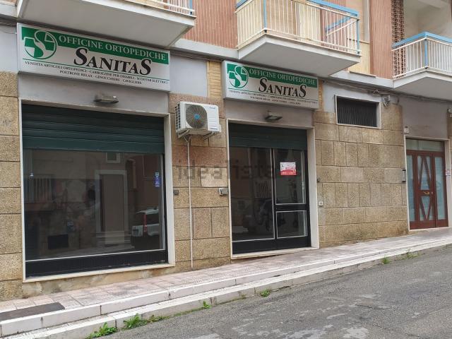 Locale Commerciale in vendita a Puglia, Foggia