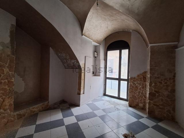 Locale Commerciale in vendita a Palazzolo Acreide, Sicilia