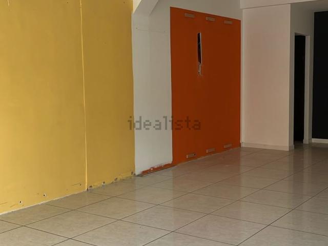Locale Commerciale in vendita a Villa Cordopatri, Gioia Tauro