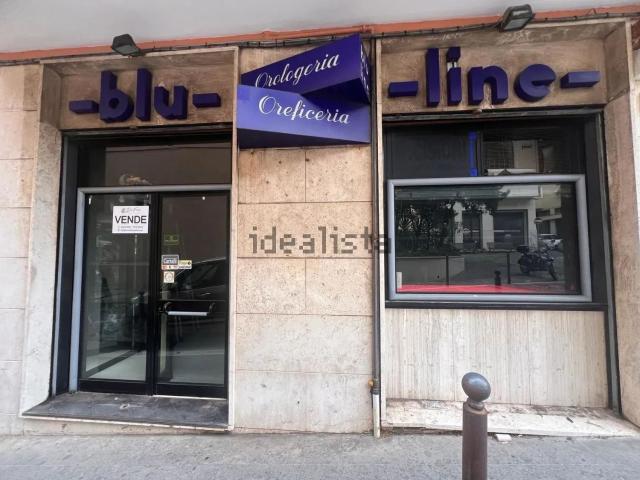 Locale Commerciale in vendita a Borgo Odescalchi, Roma Capitale