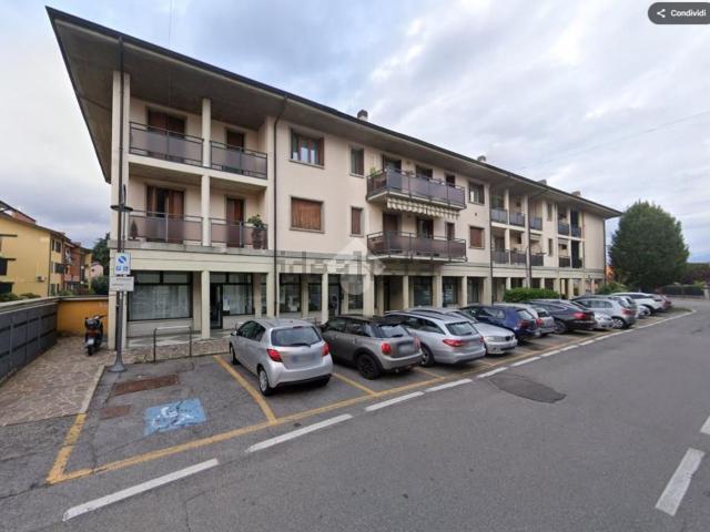 Locale Commerciale in vendita a Orio Al Serio, Lombardia