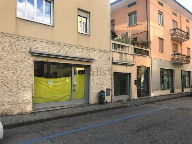 Locale Commerciale in vendita a Comunità della Vallagarina, Borgo Sacco