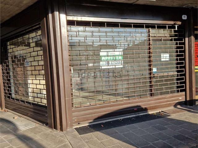Locale Commerciale in vendita a Voltabarozzo, Padova