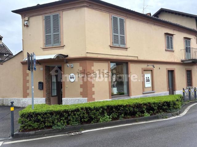 Locale Commerciale in vendita a Piemonte, Cuneo