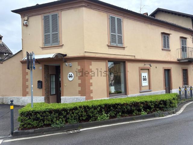 Locale Commerciale in vendita a Saluzzo, Cuneo