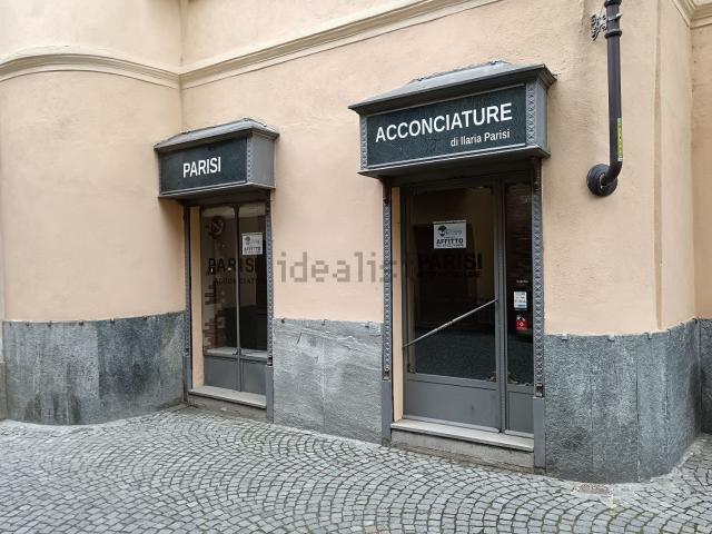 Locale Commerciale in vendita a Piemonte, Cuneo