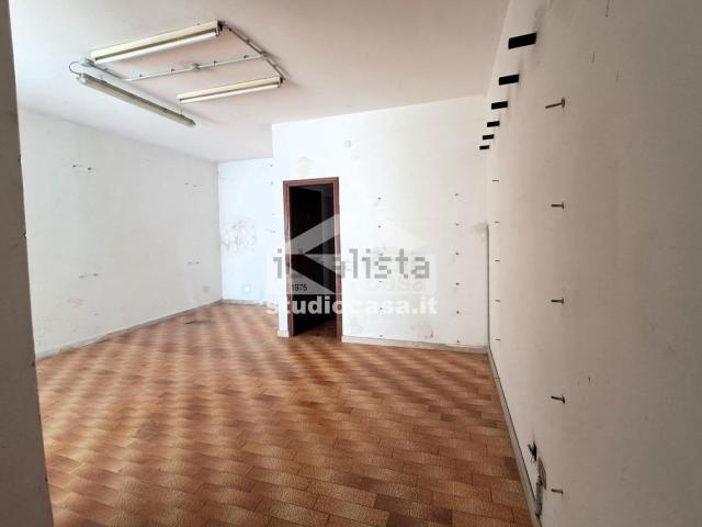 Locale Commerciale in vendita a Comunità della Vallagarina, Mori