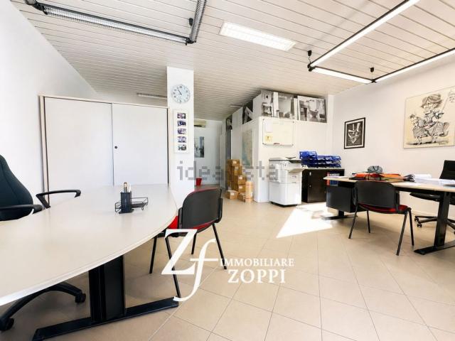 Locale Commerciale in vendita a Zambra, Sesto Fiorentino