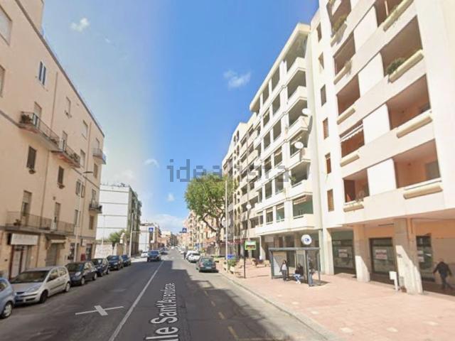 Locale Commerciale in vendita a Sant'Avendrace-Santa Gilla, Cagliari