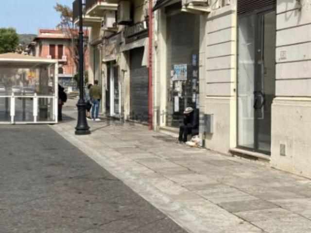 Locale Commerciale in vendita a Reggio di Calabria, Reggio Calabria