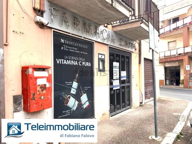 Locale Commerciale in vendita a Borgo Cipollata, Terracina