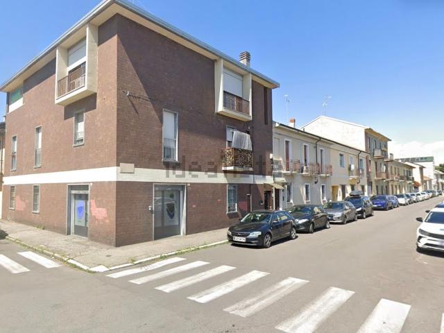Locale Commerciale in vendita a Sant'Antonio, Novara