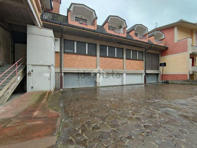 Locale Commerciale in vendita a Comunità montana della valle Trompia, Lumezzane