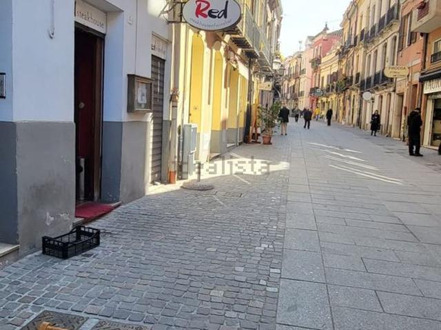 Locale Commerciale in vendita a Stampaxi/Stampace, Cagliari