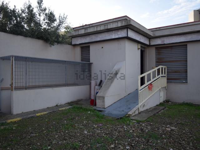 Locale Commerciale in vendita a Selargius, Sardigna/Sardegna