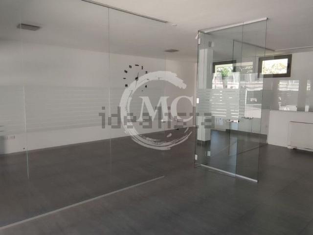 Locale Commerciale in vendita a Comunità Alto Garda e Ledro, Arco