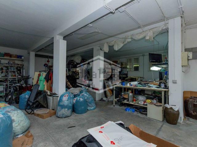 Locale Commerciale in vendita a Saonara, Padova