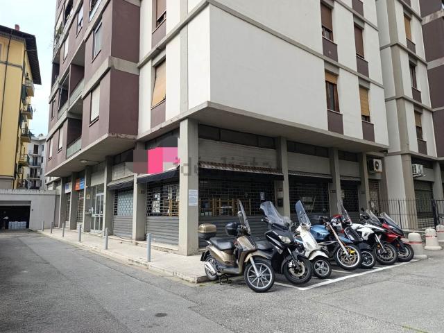Locale Commerciale in vendita a Quartiere 5, Firenze