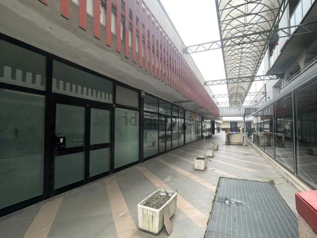 Locale Commerciale in vendita a Santa Sabina, Cenerente