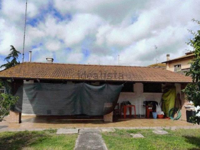 Locale Commerciale in vendita a Boccaleone, Argenta