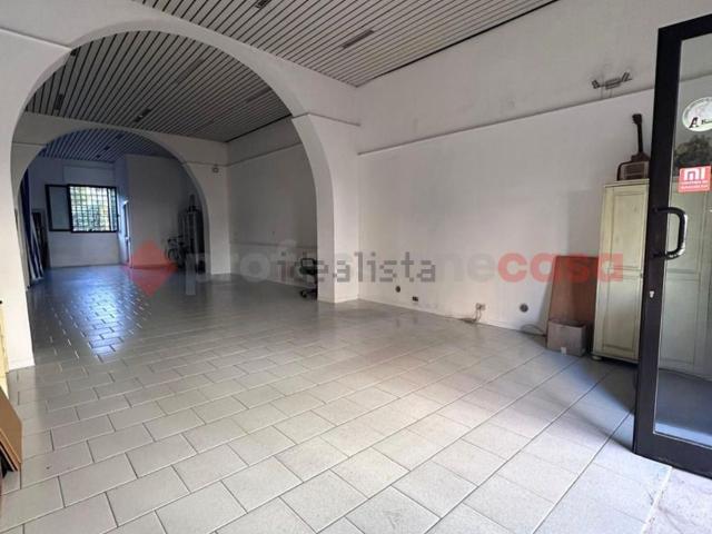 Locale Commerciale in vendita a Livorno