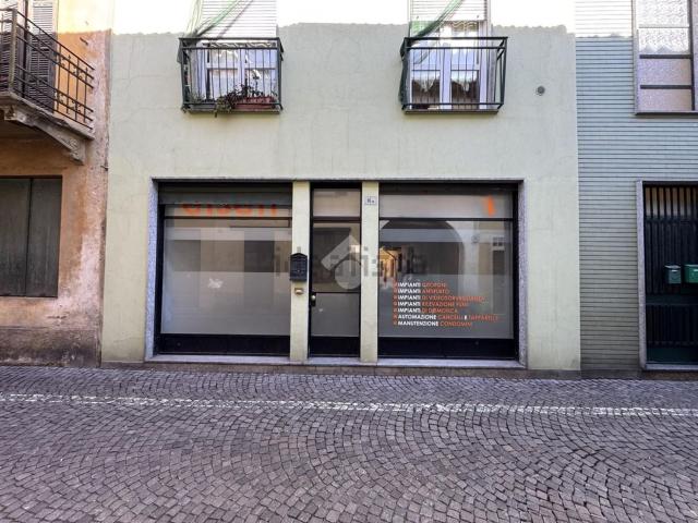 Locale Commerciale in vendita a Piemonte, Novara