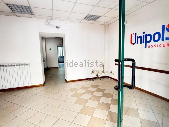 Locale Commerciale in vendita a Val Polcevera, Serra Riccò