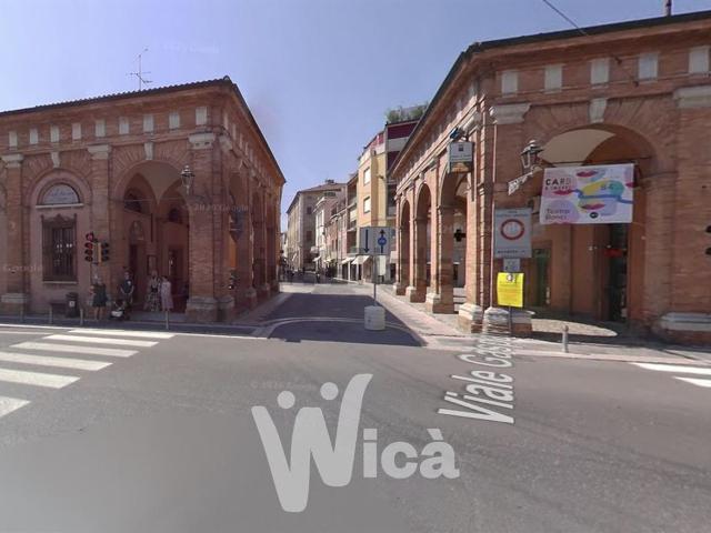 Locale Commerciale in vendita a Unione dei comuni Valle del Savio, Cesenà
