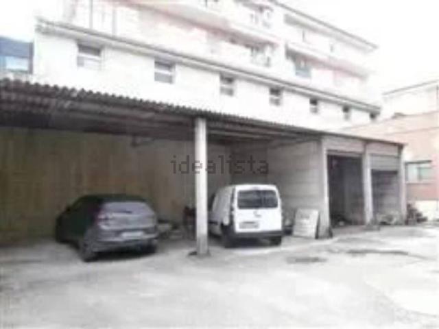 Locale Commerciale in vendita a Faleriense, Marche