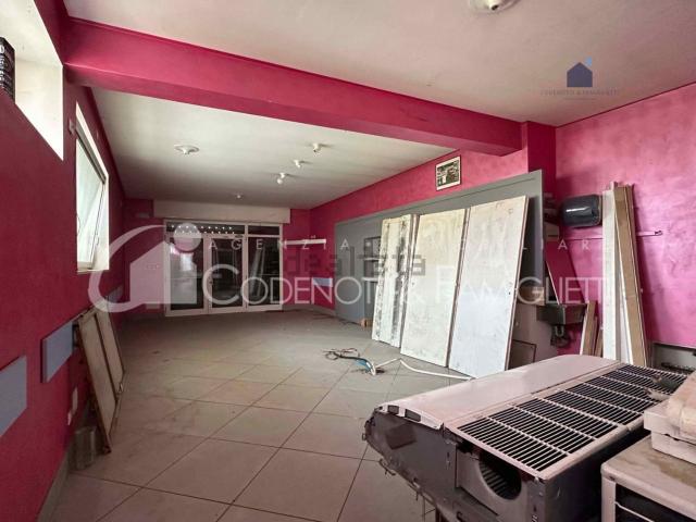 Locale Commerciale in vendita a Bedizzole, Lombardia