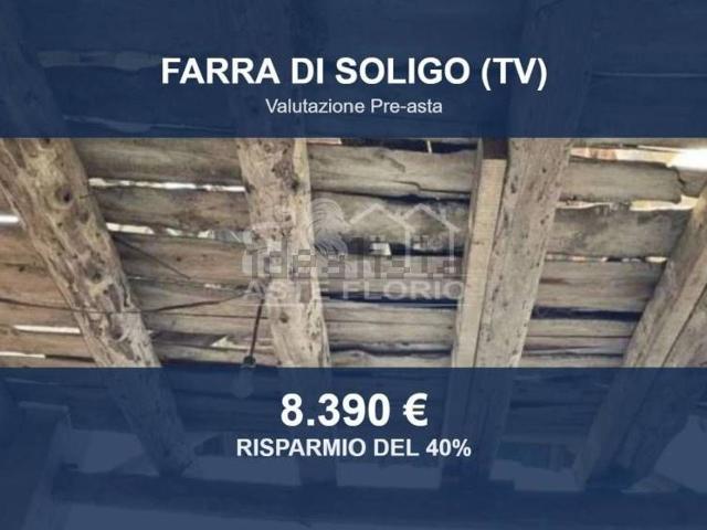 Locale Commerciale in vendita a Farra Di Soligo, Veneto