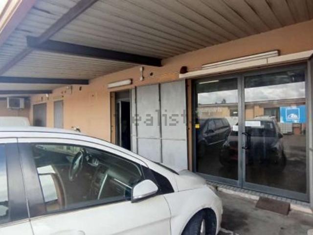 Locale Commerciale in vendita a Mulinu Becciu, Cagliari