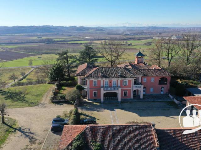 Locale Commerciale in vendita a Piemonte, Asti