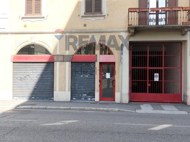 Locale Commerciale in vendita a Biumo Superiore, Varese