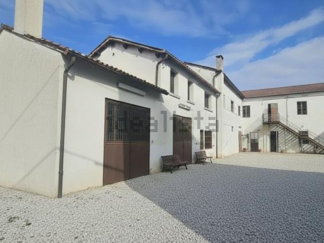 Locale Commerciale in vendita a Conselve, Veneto