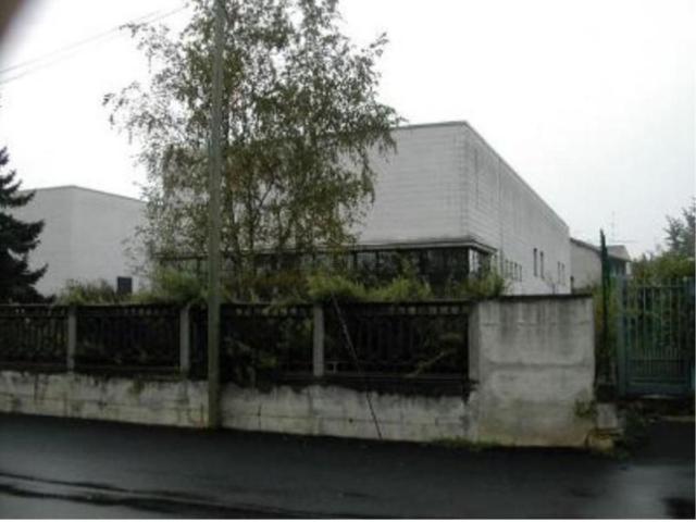Locale Commerciale in vendita a Macherio, Lombardia