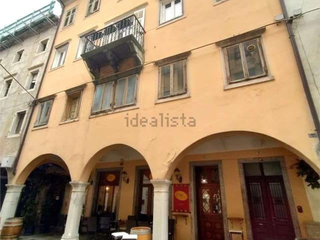 Locale Commerciale in vendita a Borgo Castello, Gorizia