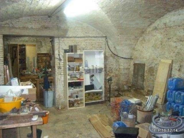 Locale Commerciale in vendita a Marche, Fermo