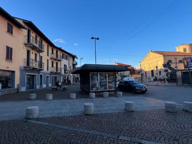 Locale Commerciale in vendita a Casorate Primo, Lombardia