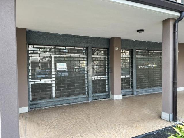 Locale Commerciale in vendita a Unione delle Terre d'Argine, Carpi